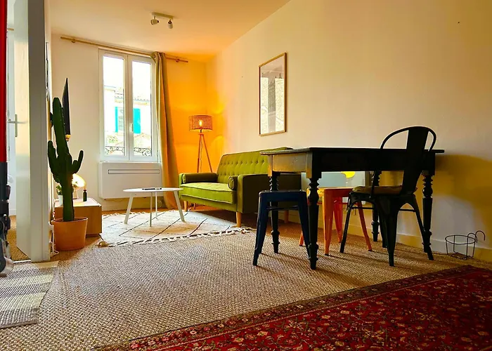 Bel Duck, Centre, Sevres